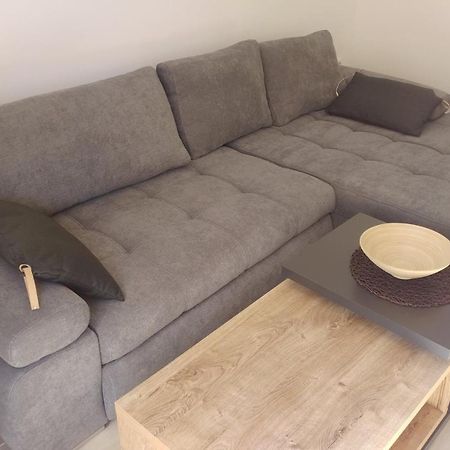 Apartment Tia Vis Bagian luar foto