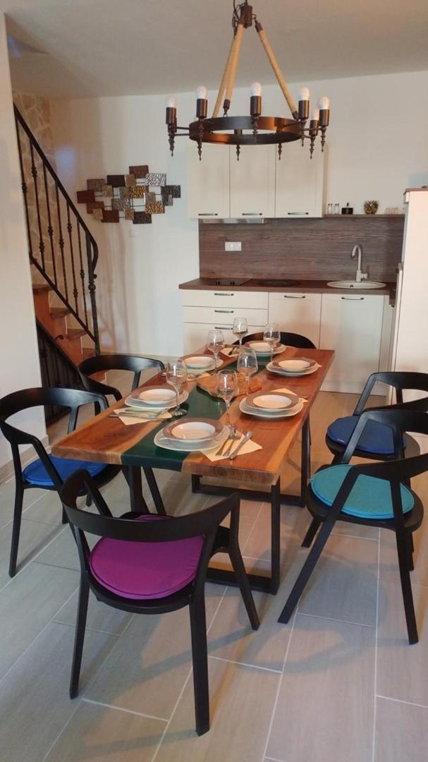 Apartment Tia Vis Bagian luar foto