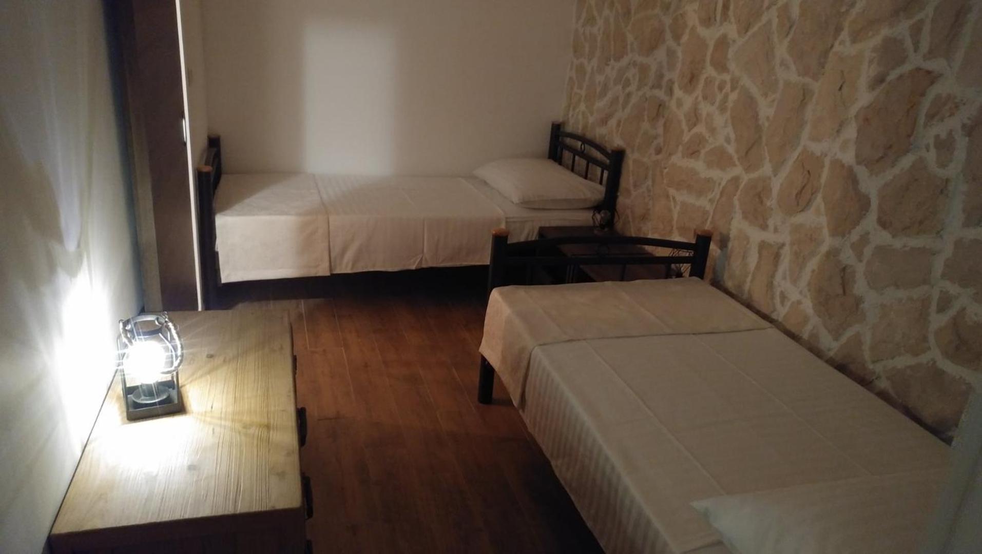 Apartment Tia Vis Bagian luar foto