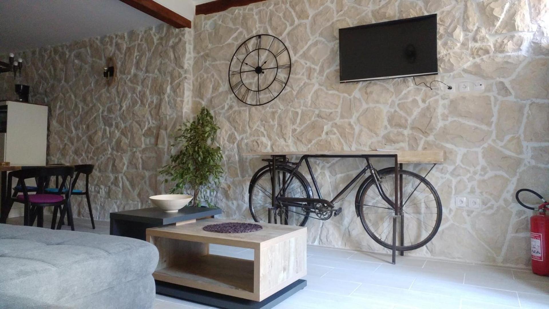 Apartment Tia Vis Bagian luar foto